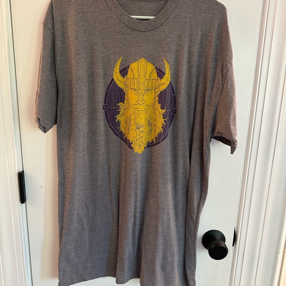 Men's Charcoal Tri-blend Viking Graphic T-Shirt
